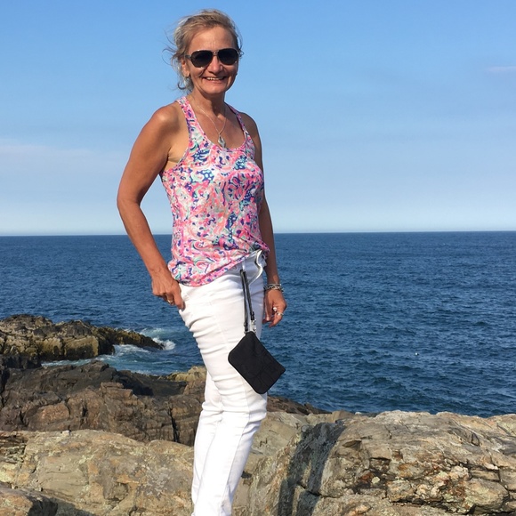 Meet your Posher, Audrey - Picture 1 of 1